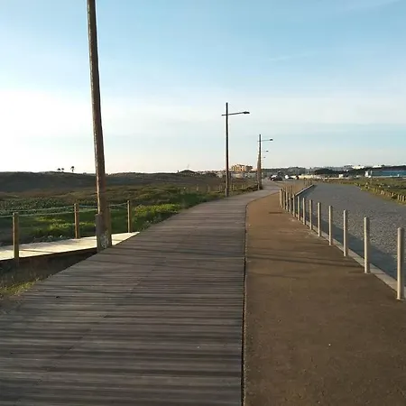 Azurara Large And Sunny Apartament *